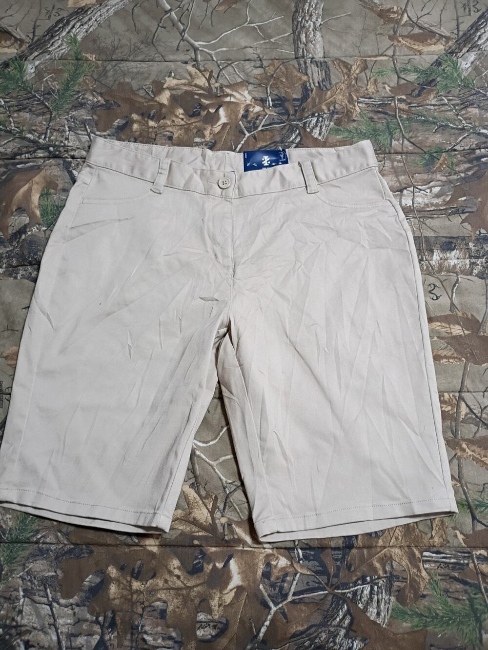 Izod Schoolwear Khaki Girls Skinny Stretch Bermuda Size 8